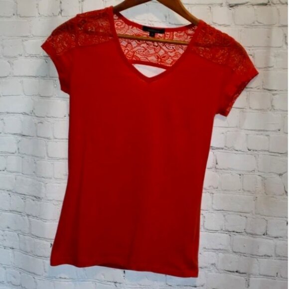 Ambiance Coral Tee Size Medium - Picture 1 of 6
